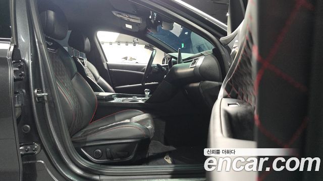 Genesis G70 3.3T Sport AWD Prestige 2019 — фото 26