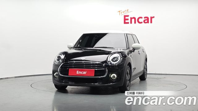 MINI Cooper 5Door Standard 3rd 2020 — фото 3