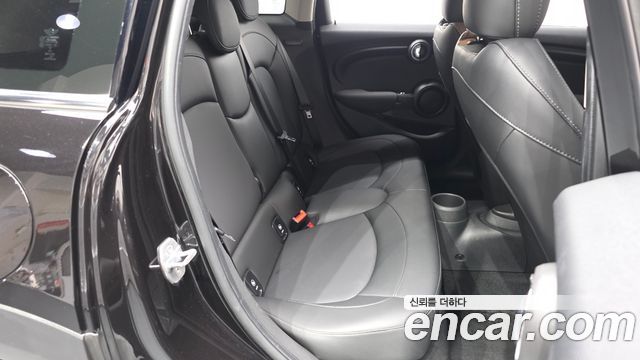 MINI Cooper 5Door Standard 3rd 2020 — фото 16