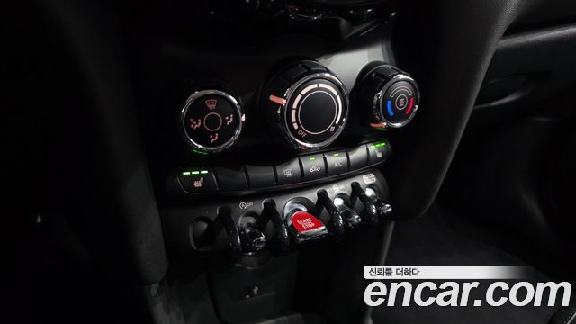 MINI Cooper 5Door Standard 3rd 2020 — фото 21