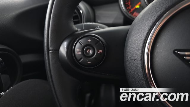MINI Cooper 5Door Standard 3rd 2020 — фото 35