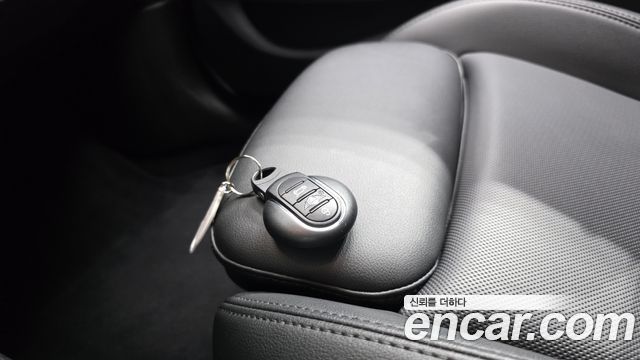 MINI Cooper 5Door Standard 3rd 2020 — фото 37