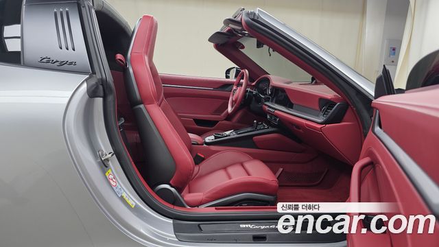 Porsche 911 (992) Targa 4 GTS 2024 — фото 32