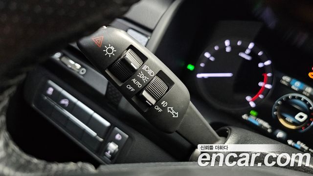 KG Mobility (SsangYong) Rexton Sports Khan Diesel 2.2 2WD Prestige Special (5-Link) 2021 — фото 19