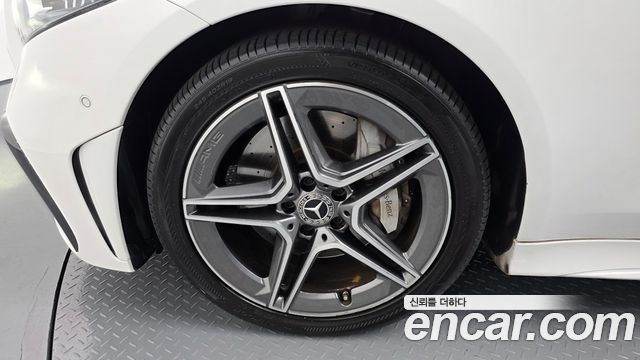 Mercedes-Benz CLS-Class (C257) CLS300d 4MATIC 2022 — фото 5