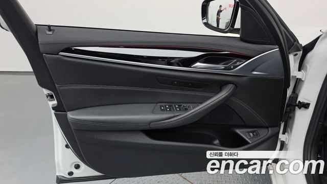 BMW 5 Series (G30) 520i Luxury 2019 — фото 24