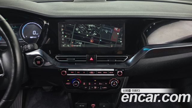 Kia Niro Plus Air 2023 — фото 13
