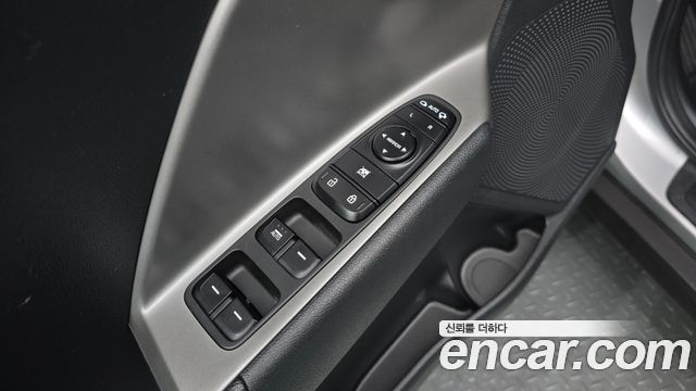 Kia Niro Plus Air 2023 — фото 15