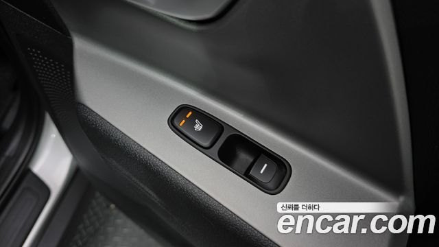 Kia Niro Plus Air 2023 — фото 16