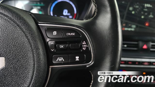 Kia Niro Plus Air 2023 — фото 18
