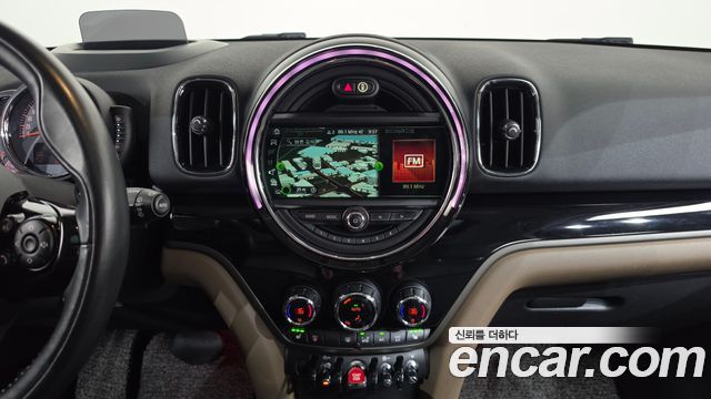 MINI Cooper SD Countryman ALL4 2nd 2017 — фото 13