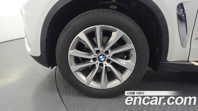 BMW X6 (F16) xDrive 30d 2017 — фото 5
