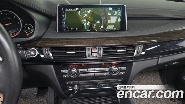 BMW X6 (F16) xDrive 30d 2017 — фото 16
