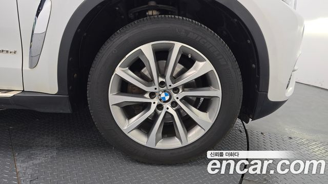 BMW X6 (F16) xDrive 30d 2017 — фото 33