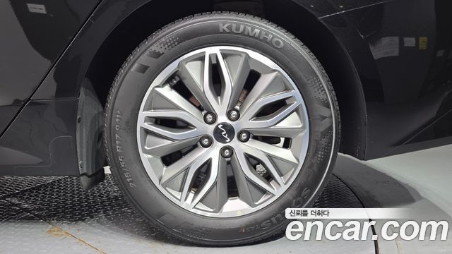 Kia K5 Hybrid (III) Prestige 2023 — фото 21