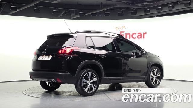 Peugeot 2008 1.5 BlueHDi GT Line 2019 — фото 2
