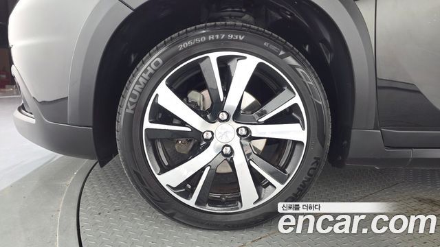 Peugeot 2008 1.5 BlueHDi GT Line 2019 — фото 5