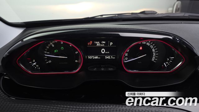 Peugeot 2008 1.5 BlueHDi GT Line 2019 — фото 8