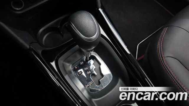 Peugeot 2008 1.5 BlueHDi GT Line 2019 — фото 9