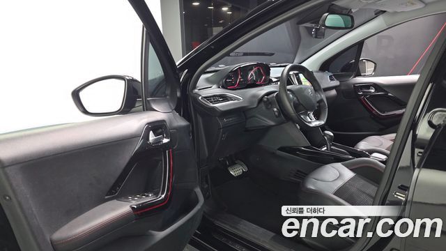 Peugeot 2008 1.5 BlueHDi GT Line 2019 — фото 10