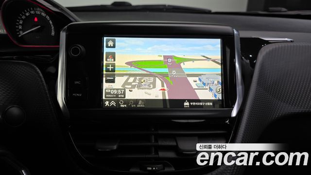 Peugeot 2008 1.5 BlueHDi GT Line 2019 — фото 14