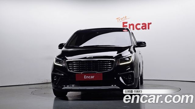 Kia Carnival 9-Seater Prstige 2019 — фото 3