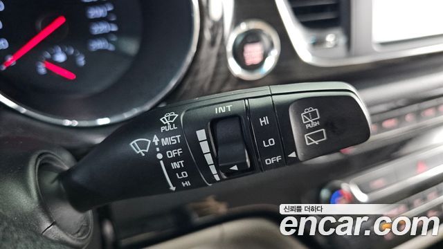 Kia Carnival 9-Seater Prstige 2019 — фото 34