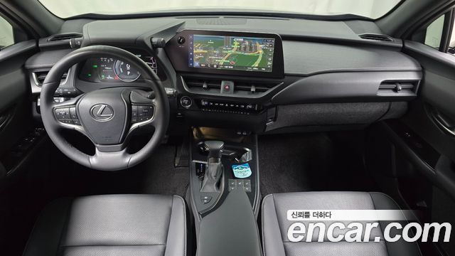 Lexus UX250h 2.0 2WD 2024 — фото 7