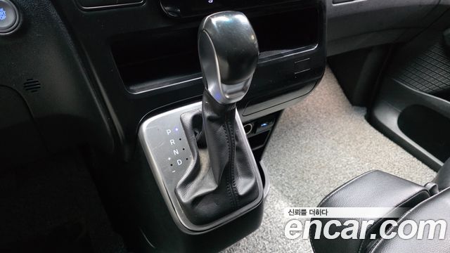 Hyundai Staria L3.5 Cargo 3-Seater Modern 2022 — фото 9