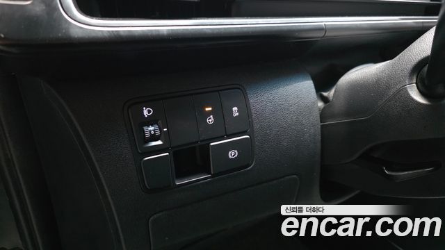 Hyundai Staria L3.5 Cargo 3-Seater Modern 2022 — фото 14