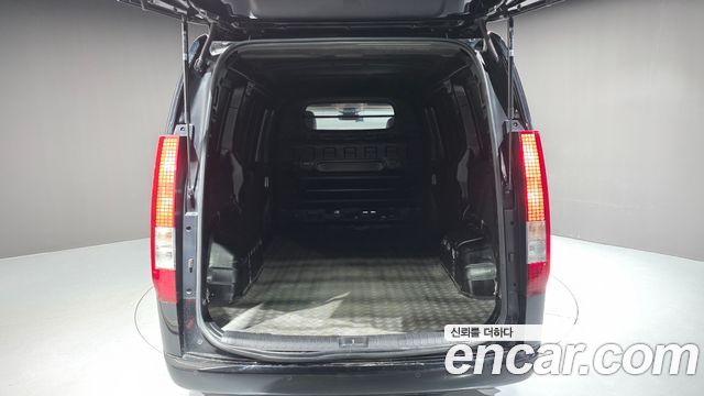 Hyundai Staria L3.5 Cargo 3-Seater Modern 2022 — фото 20
