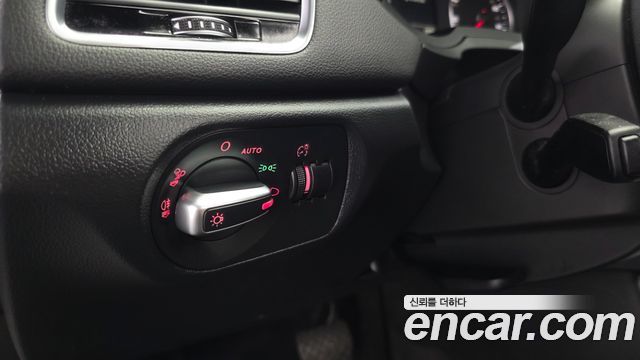 Audi Q3 2.0 TFSI Quattro 2016 — фото 19