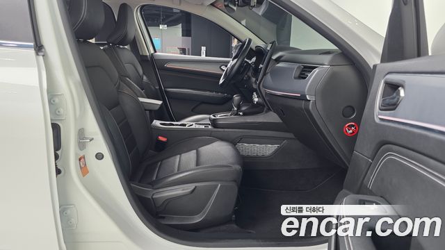 Renault Korea XM3 1.3 TCe RE Signature 2022 — фото 32