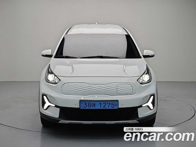 Kia Niro Plus Air 2023 — фото 2