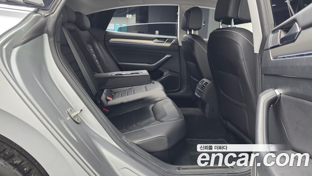 Volkswagen Arteon 2.0 TDI Premium 2019 — фото 15