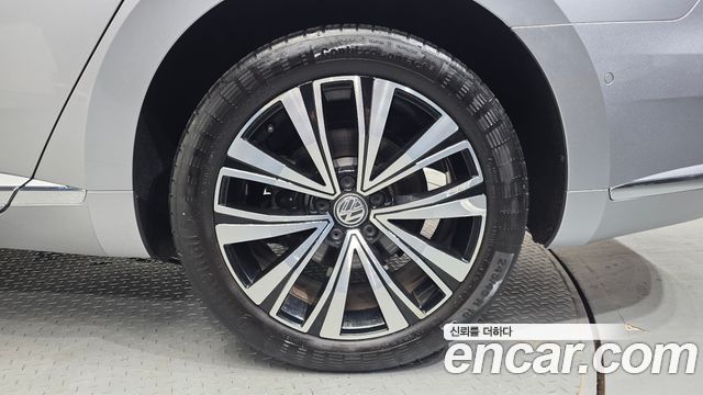 Volkswagen Arteon 2.0 TDI Premium 2019 — фото 27