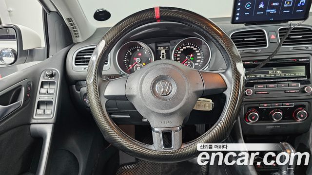 Volkswagen Golf (VI) 1.6 TDI Blue Motion 2012 — фото 13