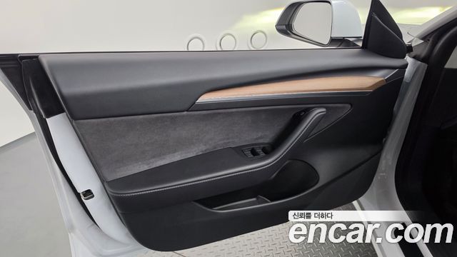 Tesla Model 3 Long Range AWD 2021 — фото 24