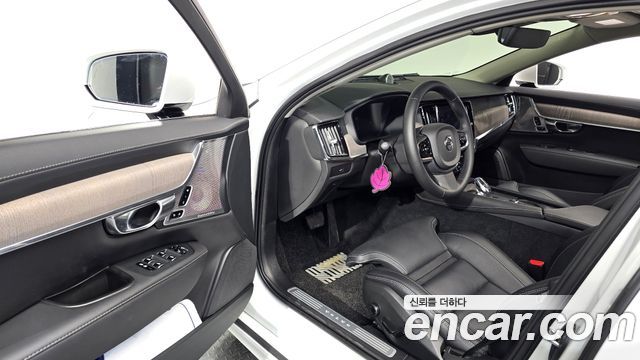 Volvo S90 B5 Ultra Bright 2025 — фото 10