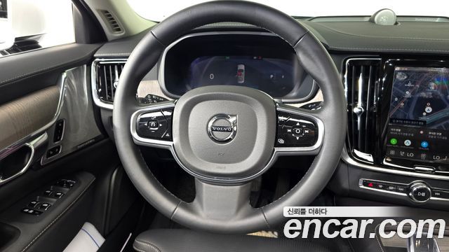Volvo S90 B5 Ultra Bright 2025 — фото 18