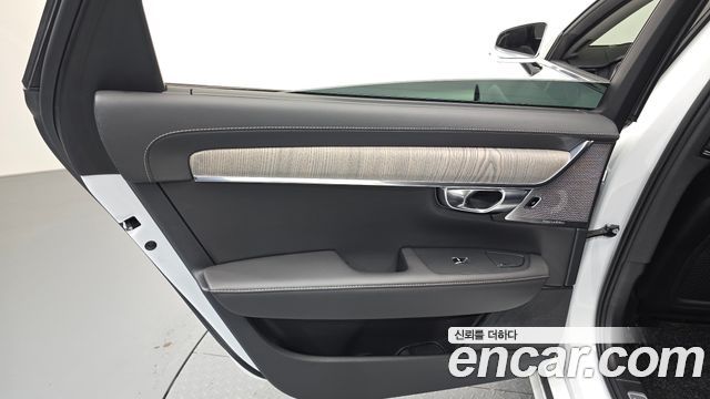 Volvo S90 B5 Ultra Bright 2025 — фото 31