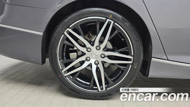 Honda Accord (X) 2.0 Hybrid Touring 2021 — фото 5