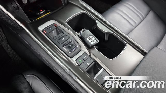 Honda Accord (X) 2.0 Hybrid Touring 2021 — фото 9