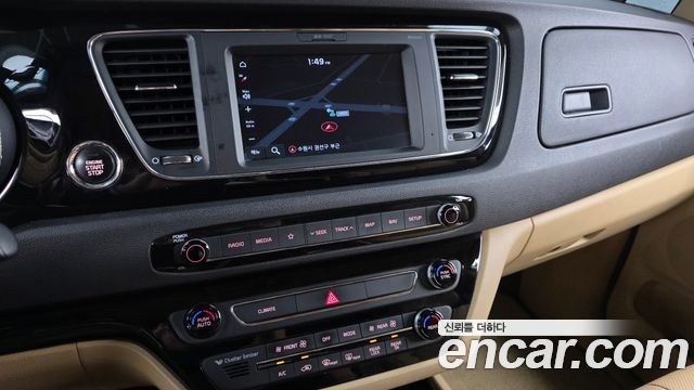 Kia Carnival 9-Seater Hi-Limousine Noblesse Special 2019 — фото 13