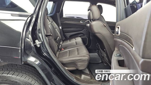 Jeep Grand Cherokee 3.0 Diesel Overland Summit WK2 2014 — фото 12