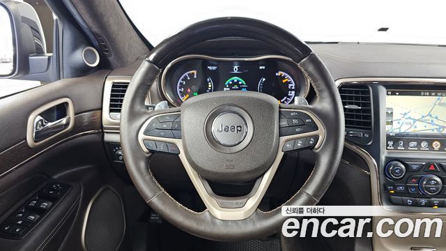 Jeep Grand Cherokee 3.0 Diesel Overland Summit WK2 2014 — фото 13