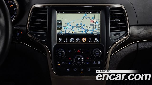 Jeep Grand Cherokee 3.0 Diesel Overland Summit WK2 2014 — фото 14