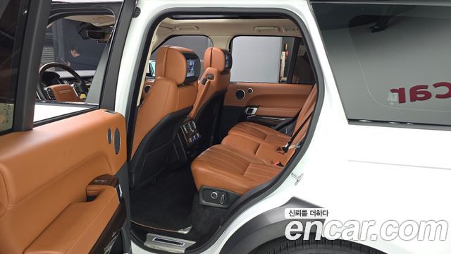 Land Rover Range Rover (IV) 4.4 SDV8 AB DIESEL 2017 — фото 11