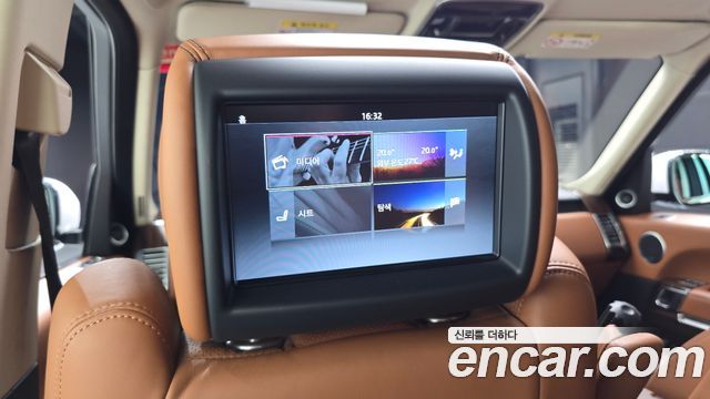 Land Rover Range Rover (IV) 4.4 SDV8 AB DIESEL 2017 — фото 17