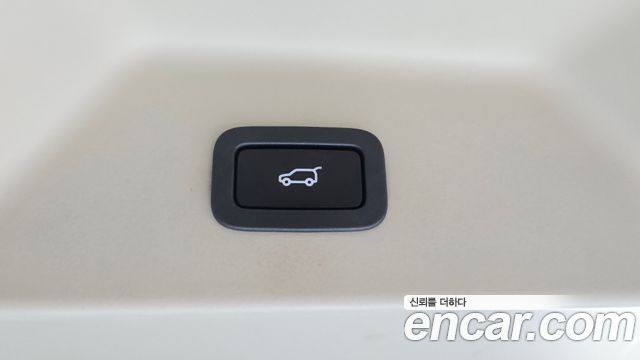 Land Rover Range Rover (IV) 4.4 SDV8 AB DIESEL 2017 — фото 18
